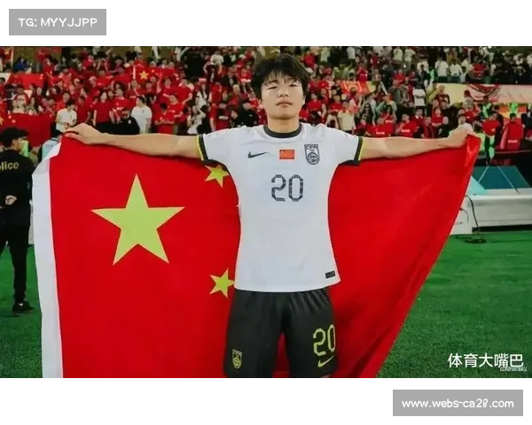 重庆铜梁龙防线恩加德乌坐镇 向余望李镇全上演中超首秀